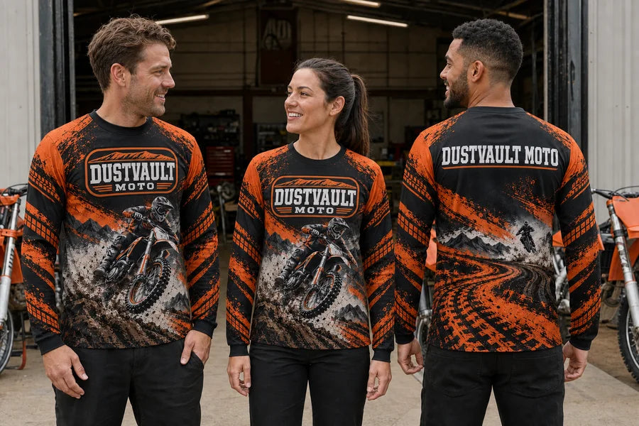 DUSTVAULT MOTO team in Dustline Charge shirts.